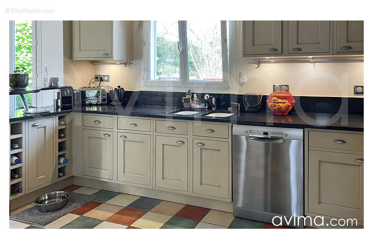 Maison à SAINT-NOM-LA-BRETECHE