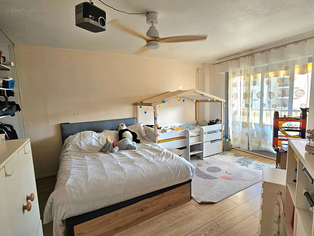 Appartement à MANDELIEU-LA-NAPOULE