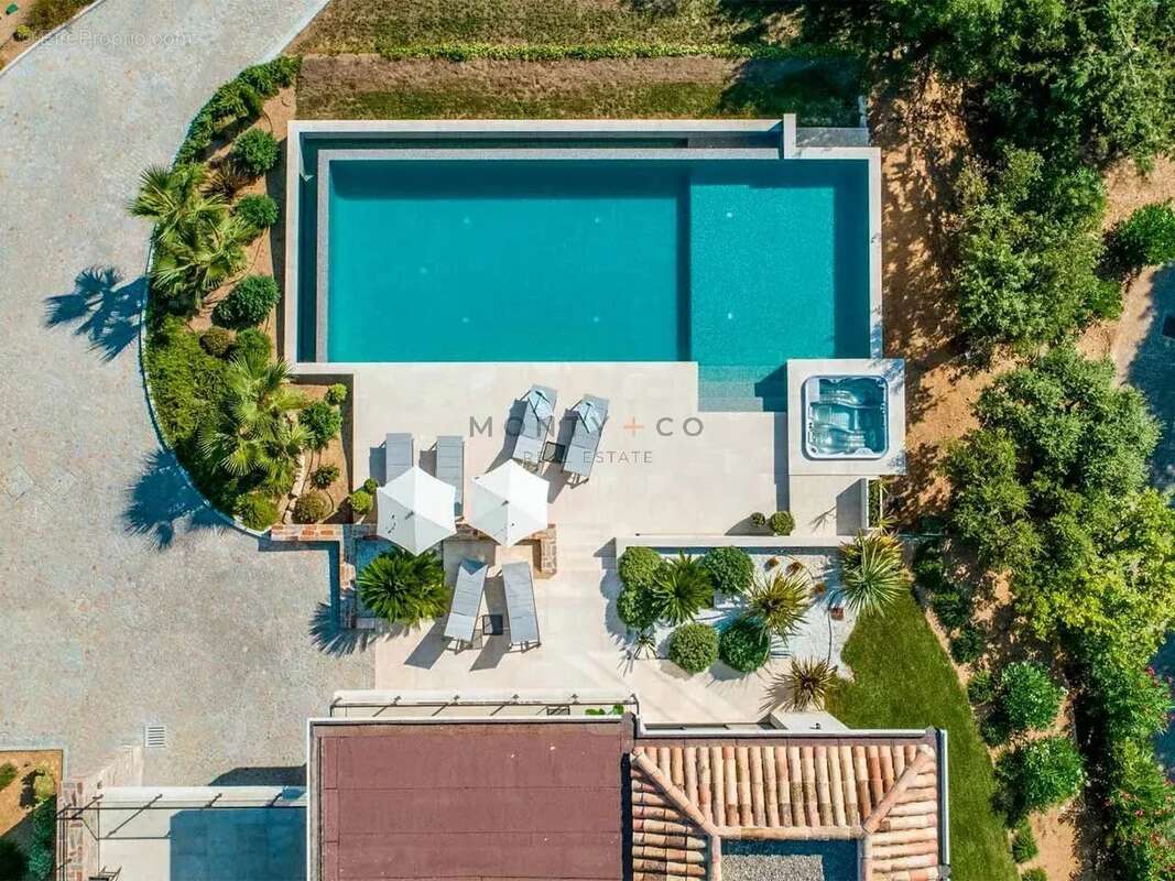 Vente villa neuve dans un domaine privé avec vue mer à Grimaud - photo 13