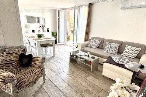 Appartement à SAINT-RAPHAEL