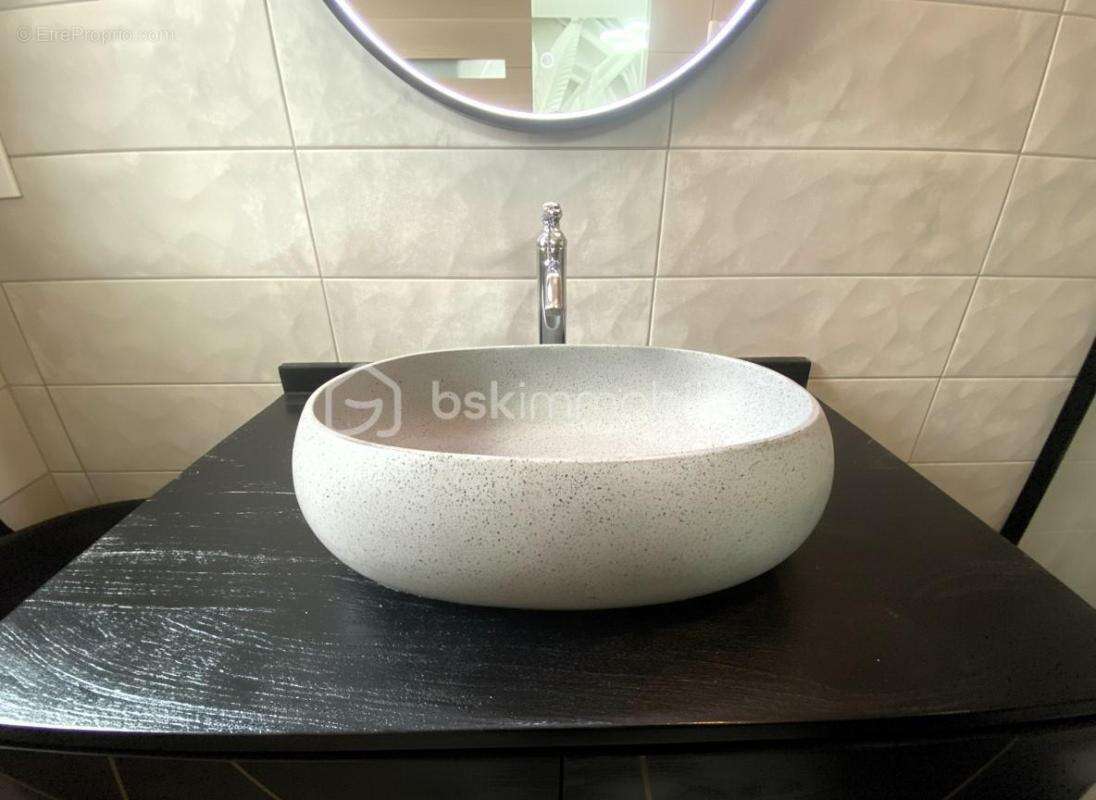 Maison à SAINT-SATURNIN-LES-APT