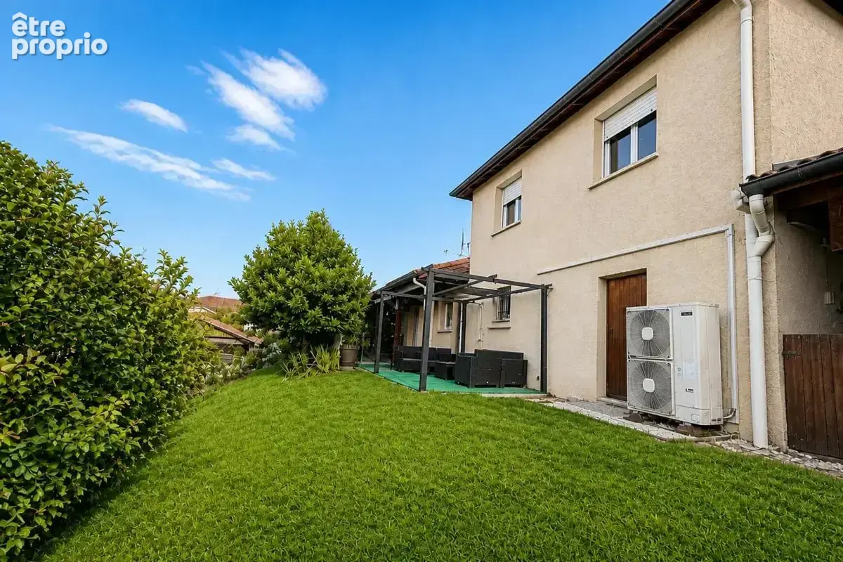 Maison de 6 pièces de 128 m² à Saint-Savin - photo 16