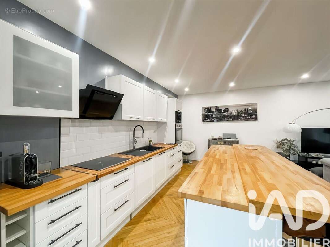 Photo 9 - Appartement à VERT-SAINT-DENIS