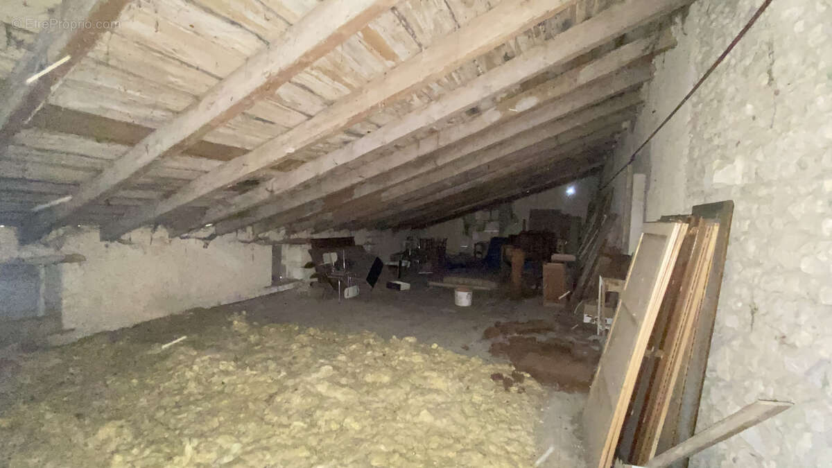 Maison à CHENAC-SAINT-SEURIN-D&#039;UZET