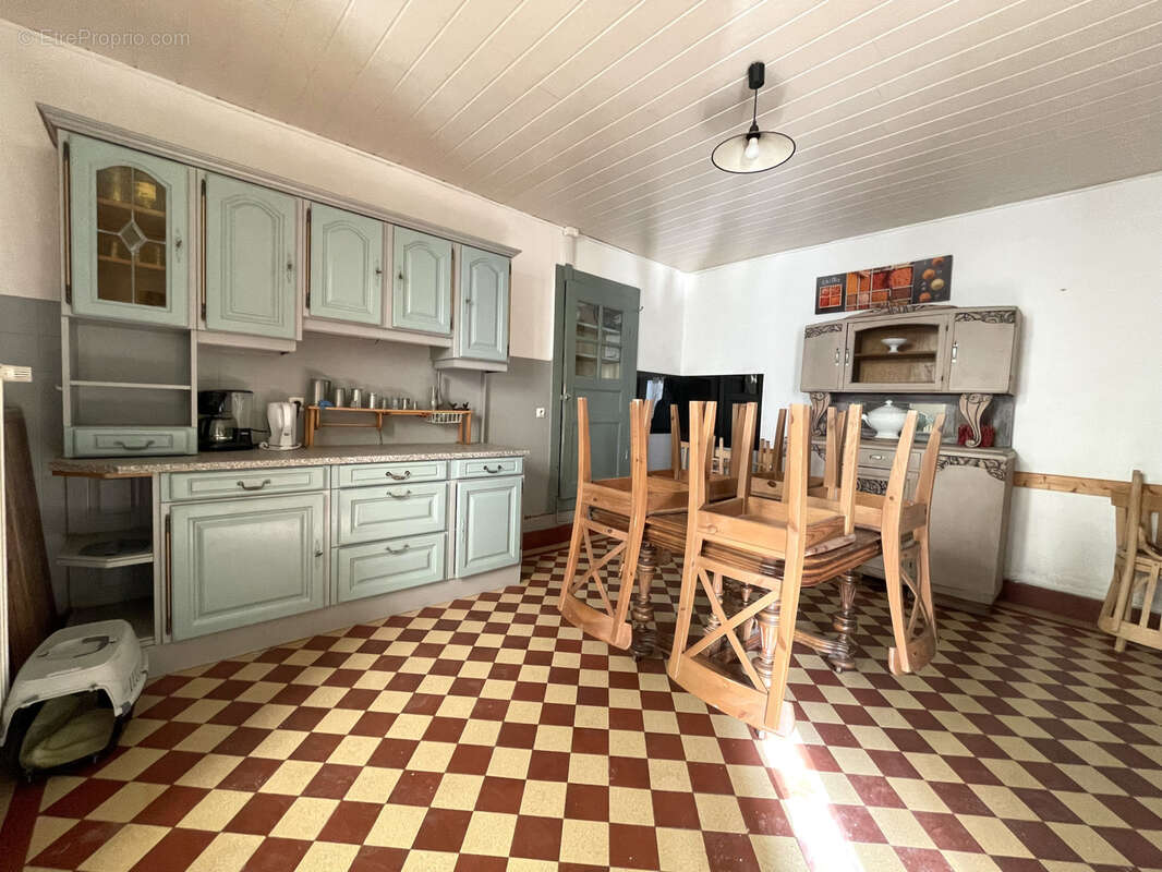 Maison à BUSSY-ALBIEUX