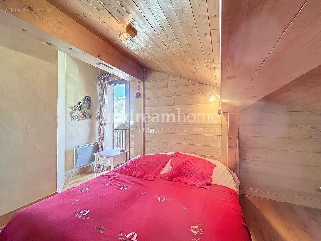 Appartement à CREST-VOLAND