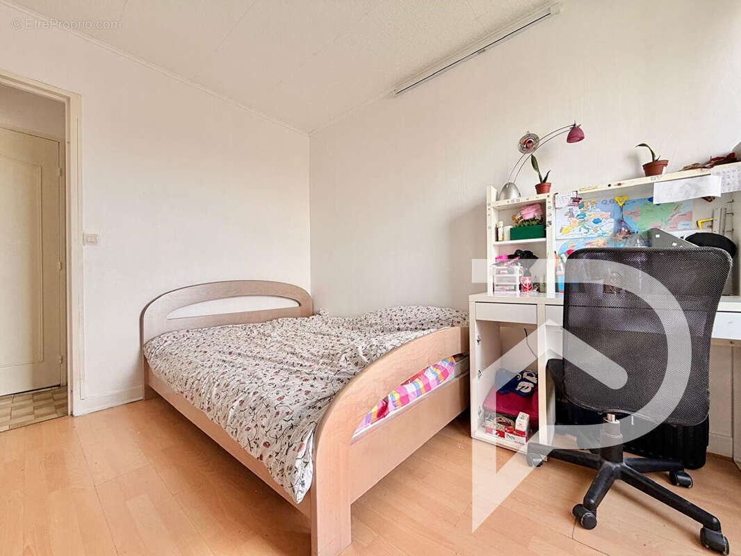 Appartement Vitry Sur Seine 4 pièce(s) 74.02 m2 - photo 10