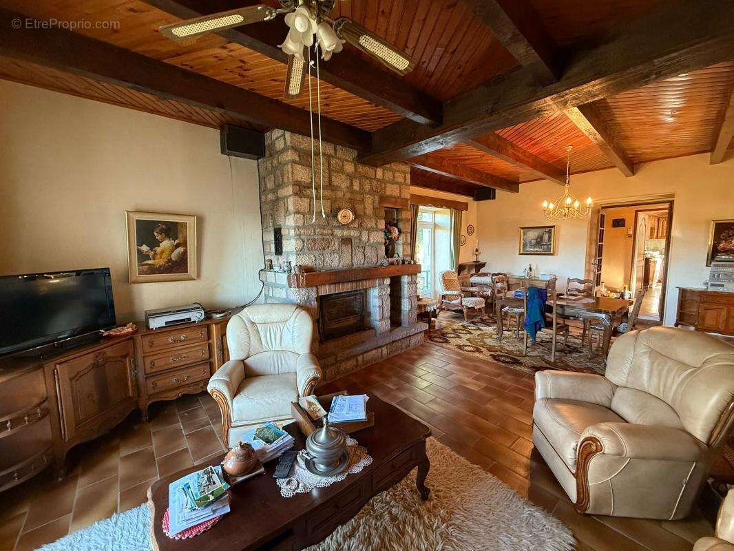 Maison à PLANZOLLES