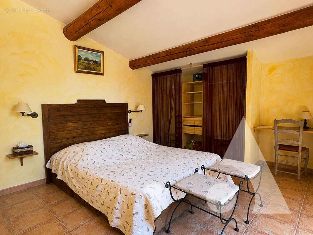 Maison à LORGUES