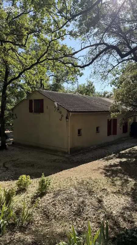 Maison des années 30 à fort potentiel d'agrandissement - Nans-les-Pins - photo 33