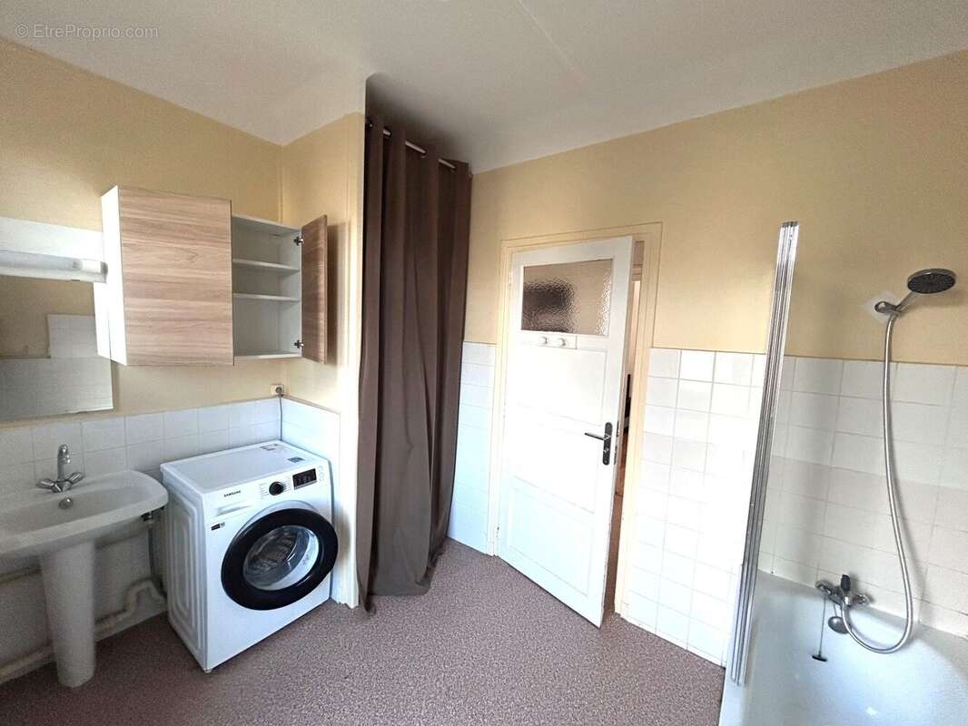Appartement à SAINT-ETIENNE