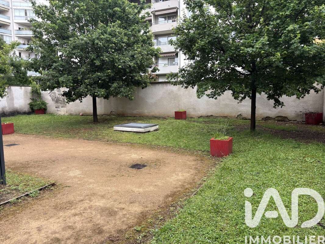 Photo 2 - Appartement à LYON-8E