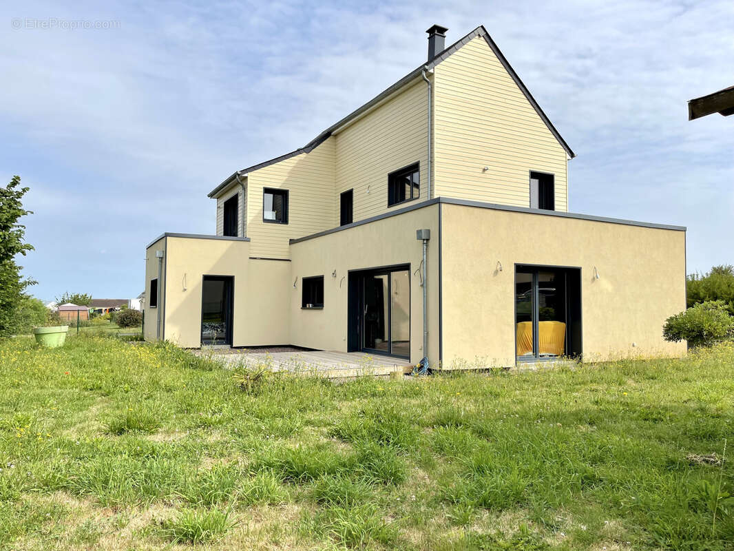 Maison à URVILLE