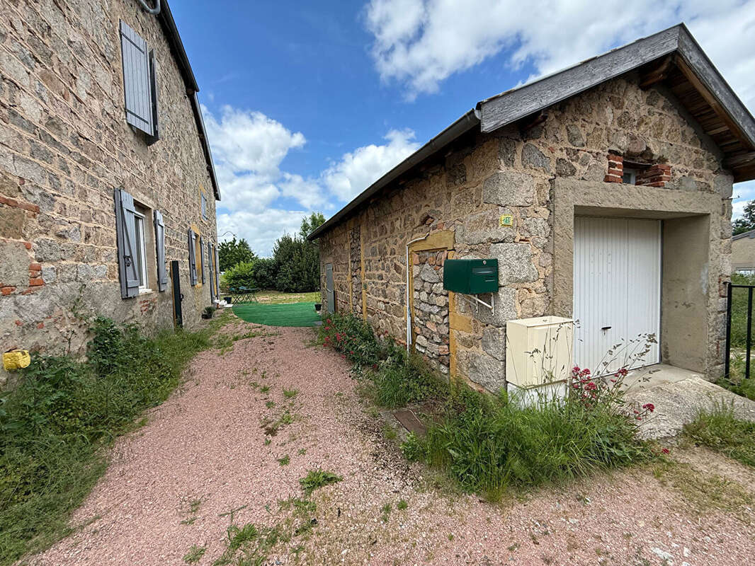 Appartement à RENAISON