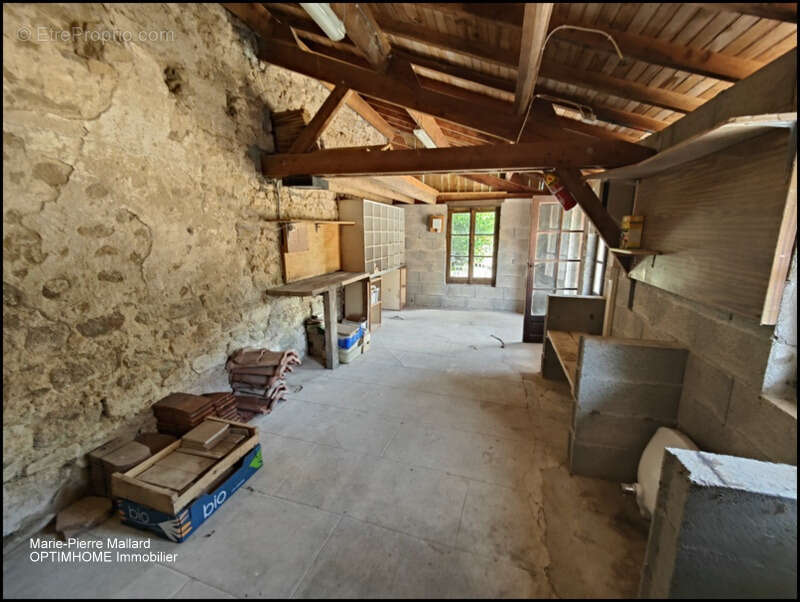 Maison familiale + dépendances à Saint Eloi en Creuse - photo 63