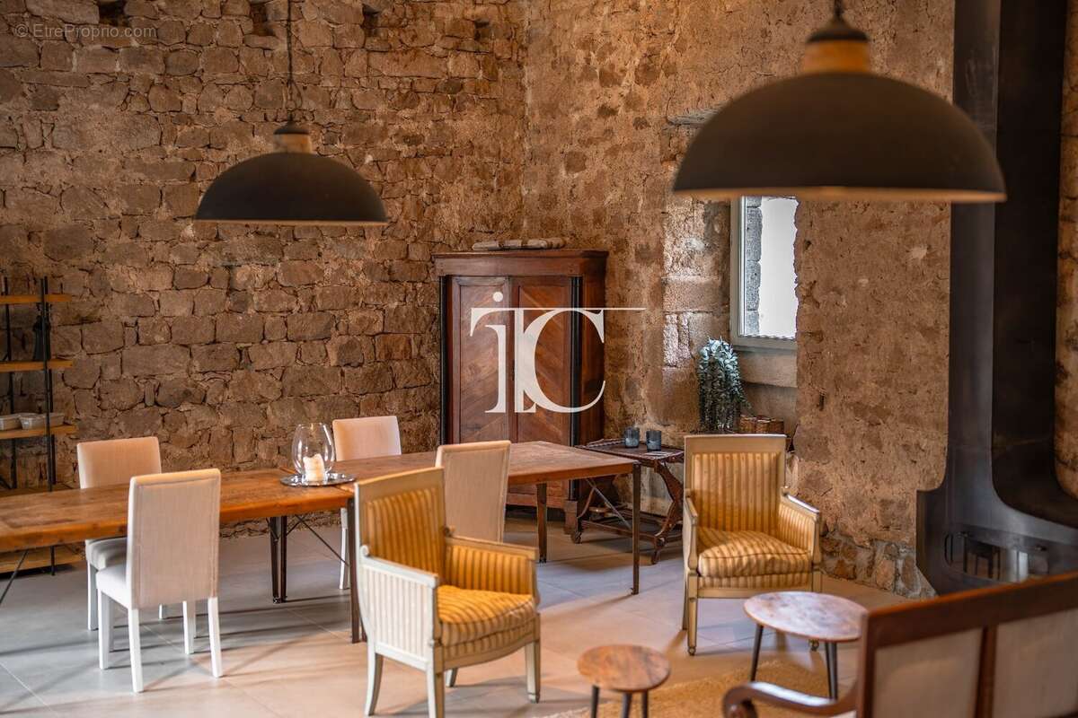 Maison à VINEZAC