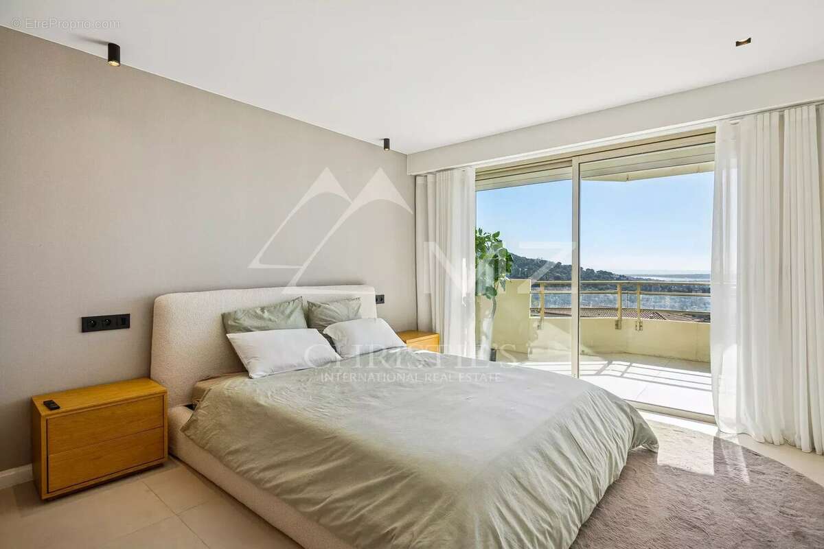 Appartement à LE CANNET