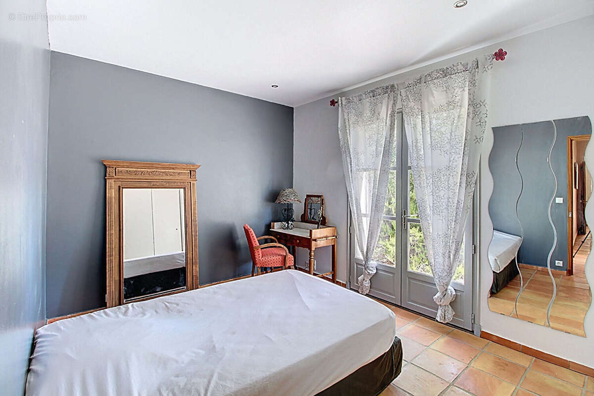 Maison à FIGANIERES