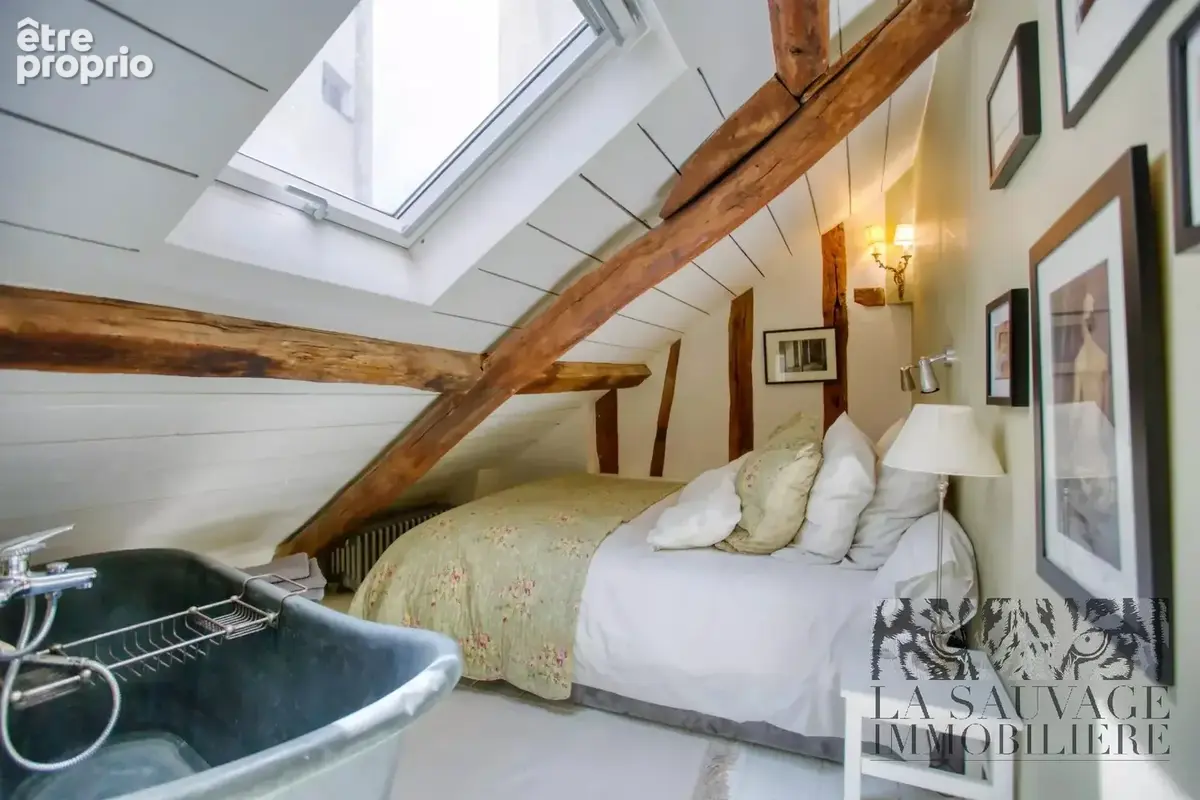 Duplex de caractère – Le Marais historique, dernier étage, vue sur les toits - photo 17