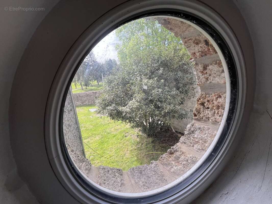 Maison à LEVIS-SAINT-NOM