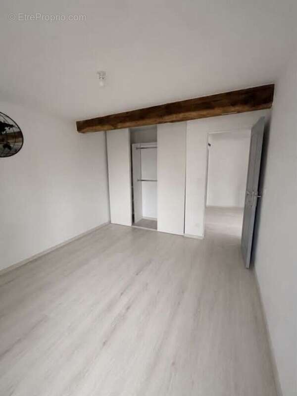 Maison 81 m² à Charnizay  - photo 8