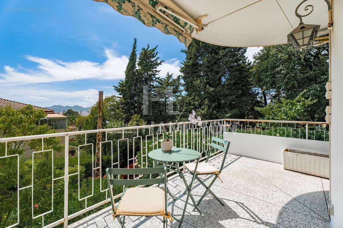 Appartement à CANNES
