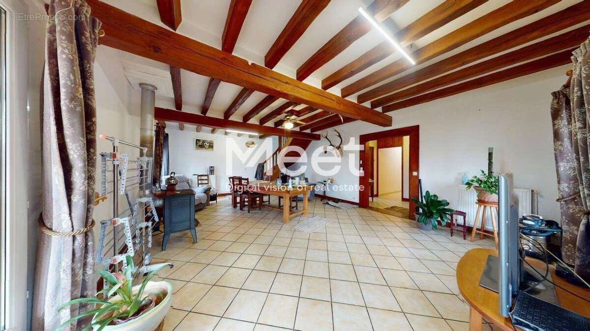 Maison à BUSSY-EN-OTHE