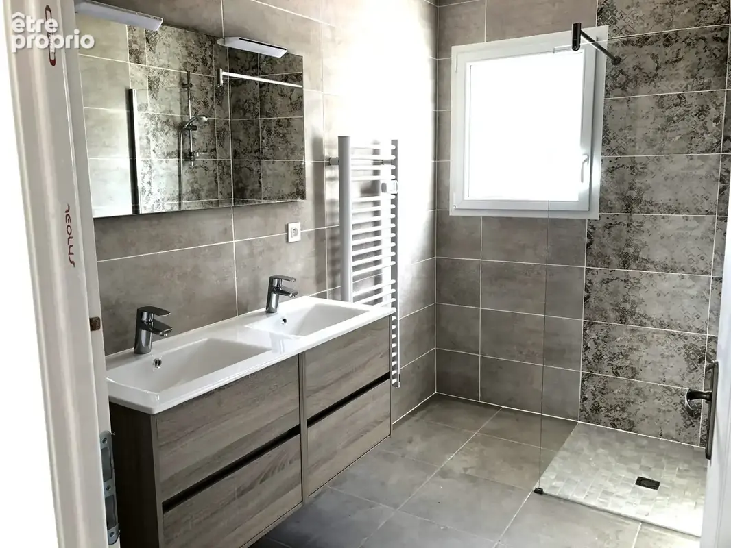Maison 4 pièces 95 m² à vendre à Montbron (16220) - photo 3