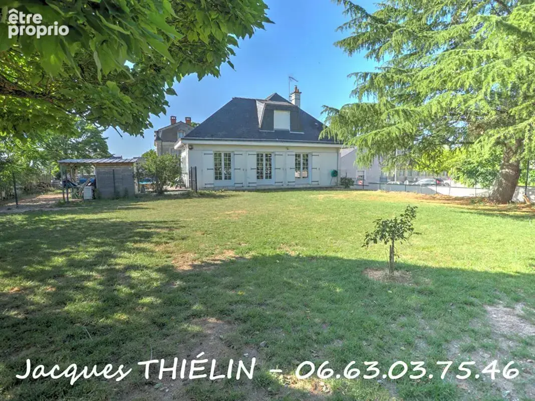 Maison familiale en hyper centre-ville de Longué - photo 18