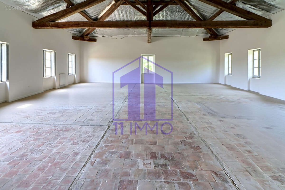 2ème étage à imaginer entièrement - Maison à CANET