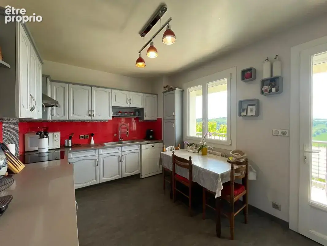 Maison t9 240 m2 avec studio - photo 2