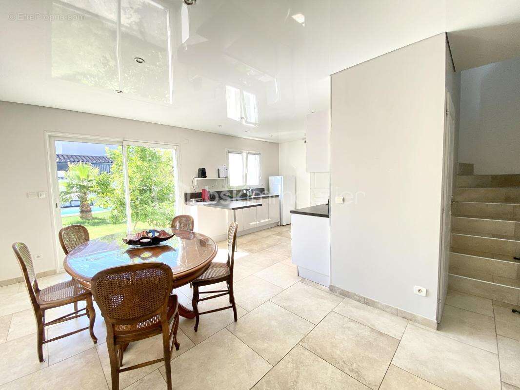  Maison familiale 4 chambres, avec piscine, jacuzzi et pool house – Sans vis-à-vis à Montélimar - photo 6