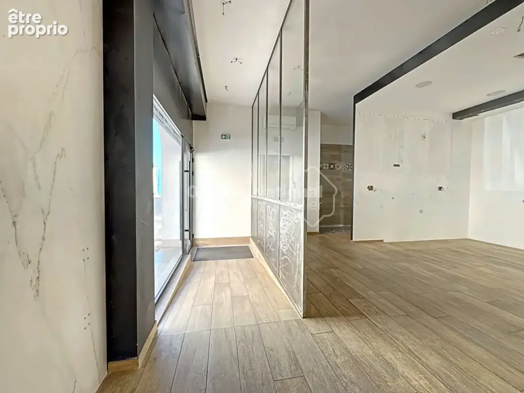 À vendre  local commercial 83 m²  emplacement premium à lunel - photo 4