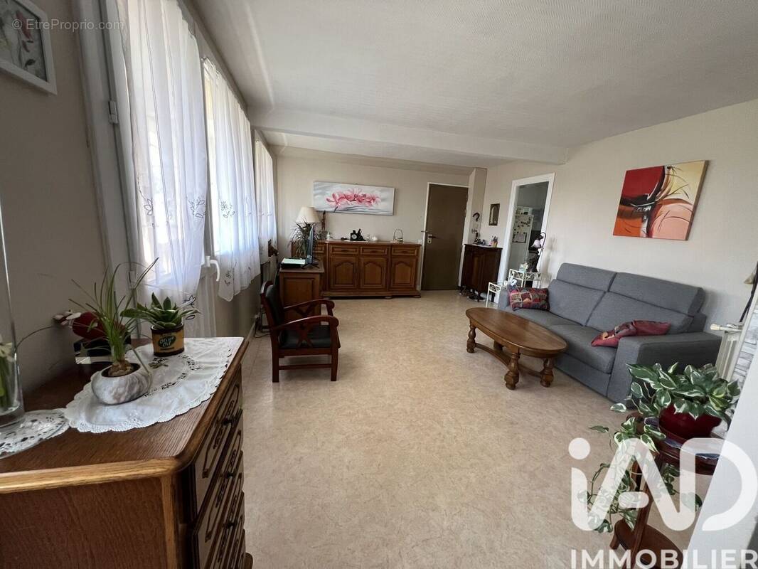 Photo 1 - Appartement à CORBEIL-ESSONNES