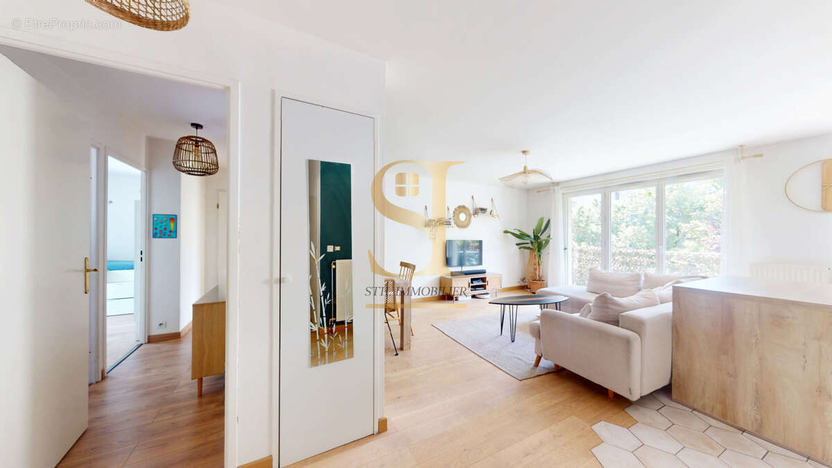 Appartement à CHILLY-MAZARIN