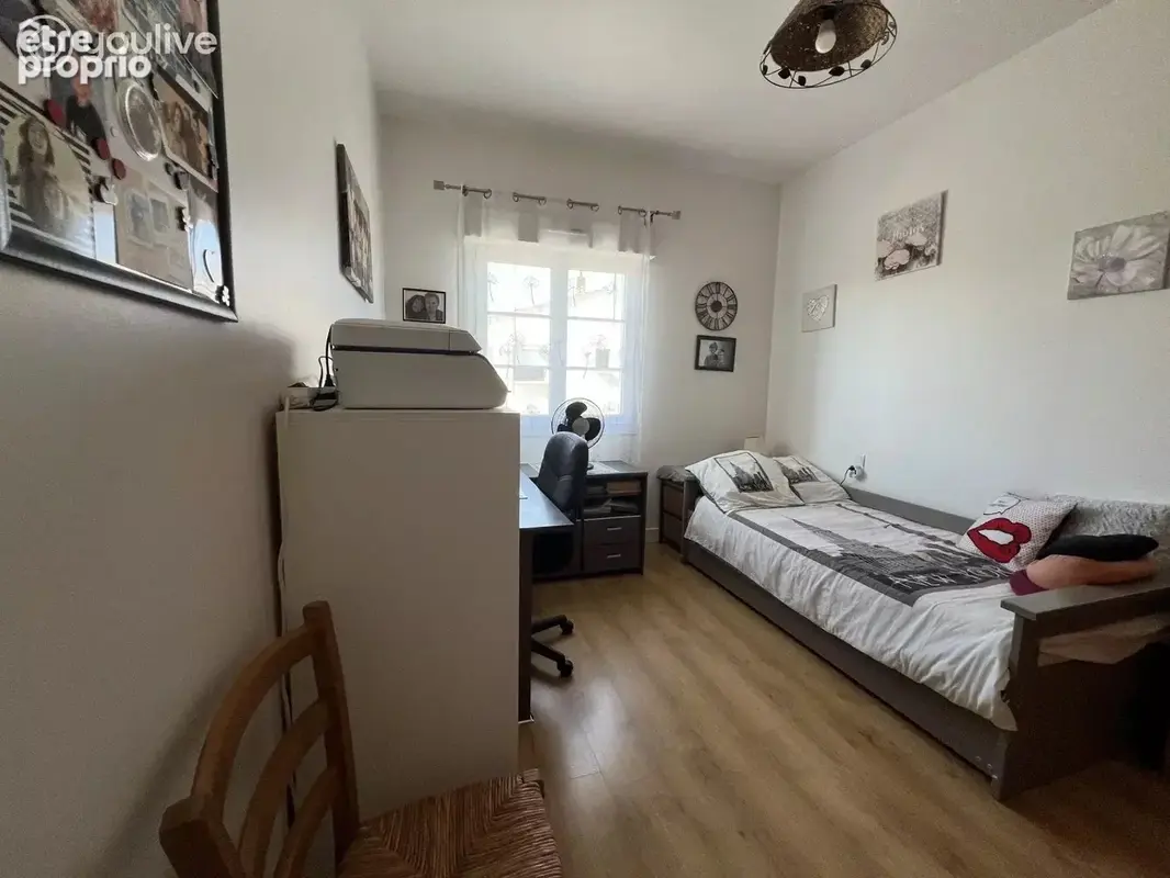 Maison de qualité avec appartement indépendant, terrain arboré de 2 500 m² et ascenseur extérieur - photo 17