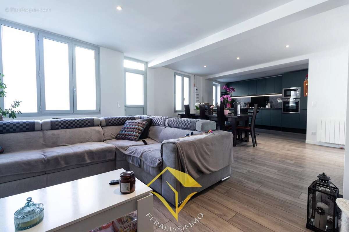 Maison à COURDIMANCHE