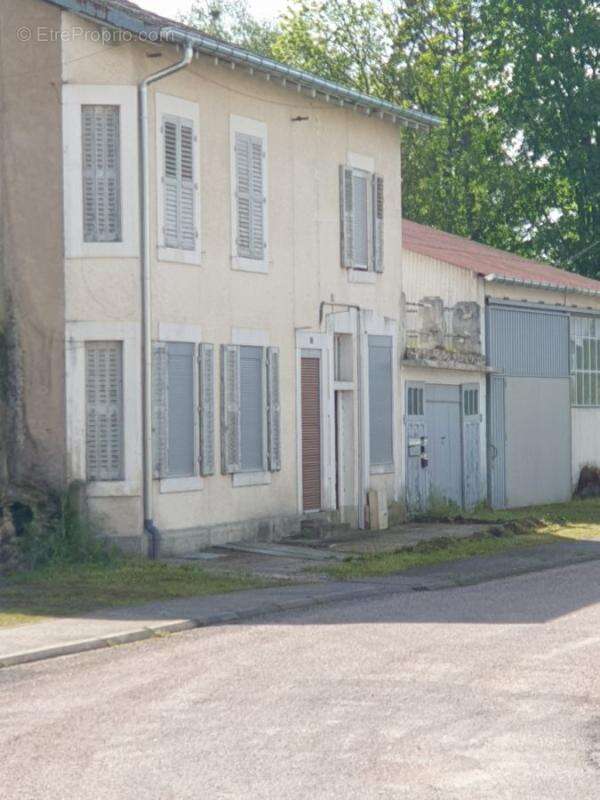 Maison 299 m² à Saint-Pierremont  - photo 2