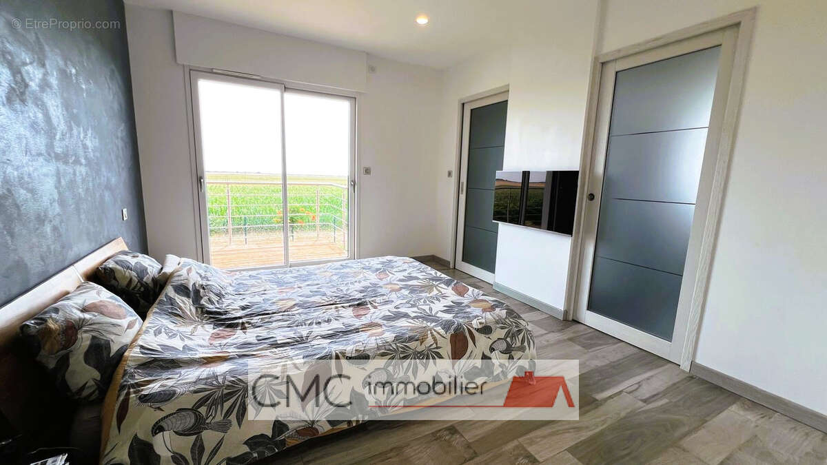 Maison 200 m² à Voves  - photo 18