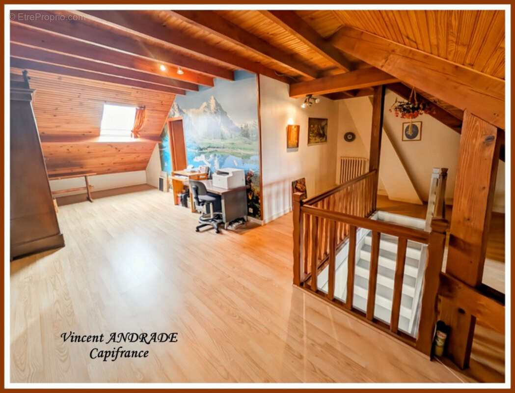 Maison traditionnelle 165 m² - 6 chambres - Sous-sol total 130 m² hauteur 2,42 m - Terrain 891 m² - photo 10