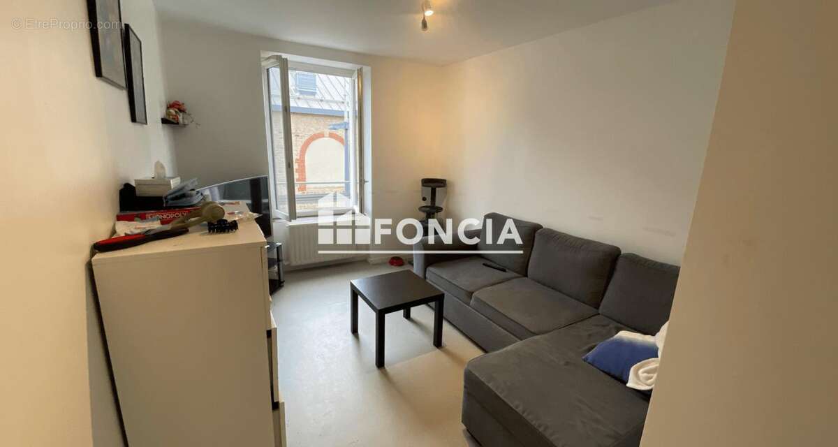 Appartement à LE CHAMBON-FEUGEROLLES