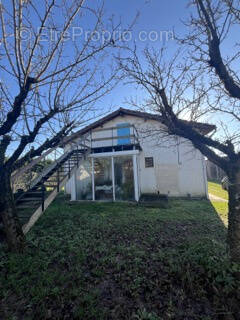 Maison à AMBARES-ET-LAGRAVE