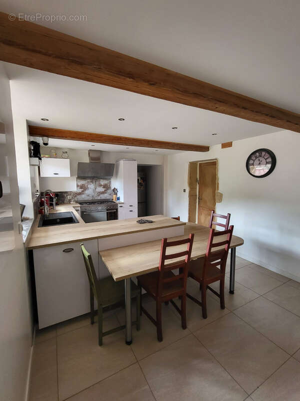 Maison à SAINT-DENIS-DE-CABANNE