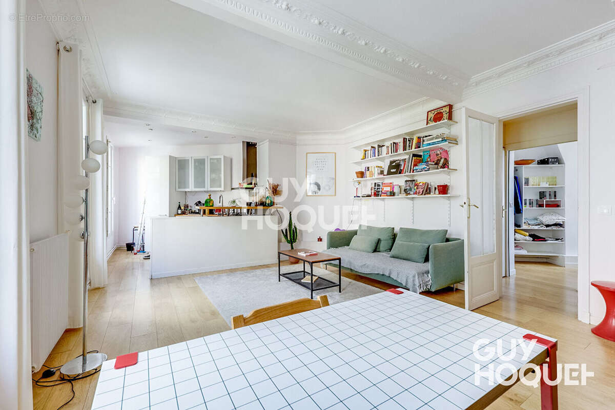 Appartement à PARIS-19E