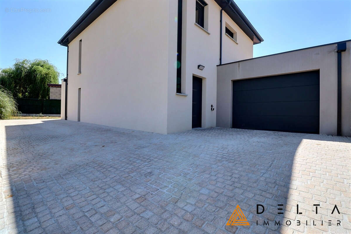 Maison 119 m² avec piscine sur terrain de 401 m² - photo 3
