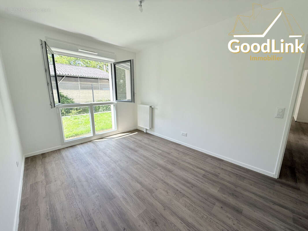 Appartement à MOISSY-CRAMAYEL