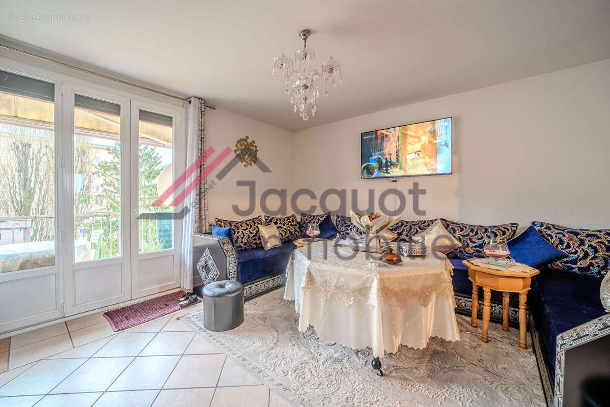Appartement à LONS-LE-SAUNIER
