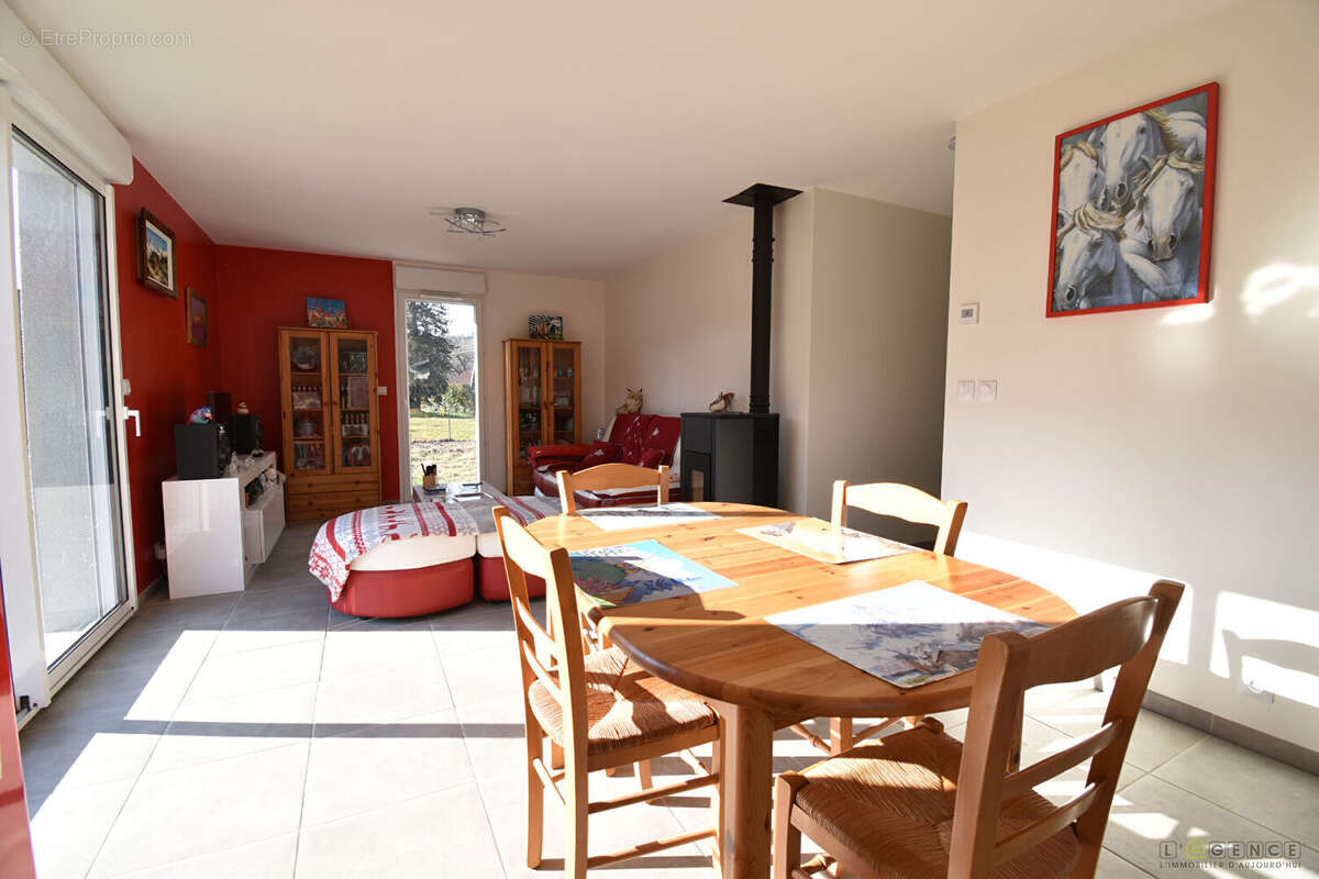 Maison à SAINT-LEONARD