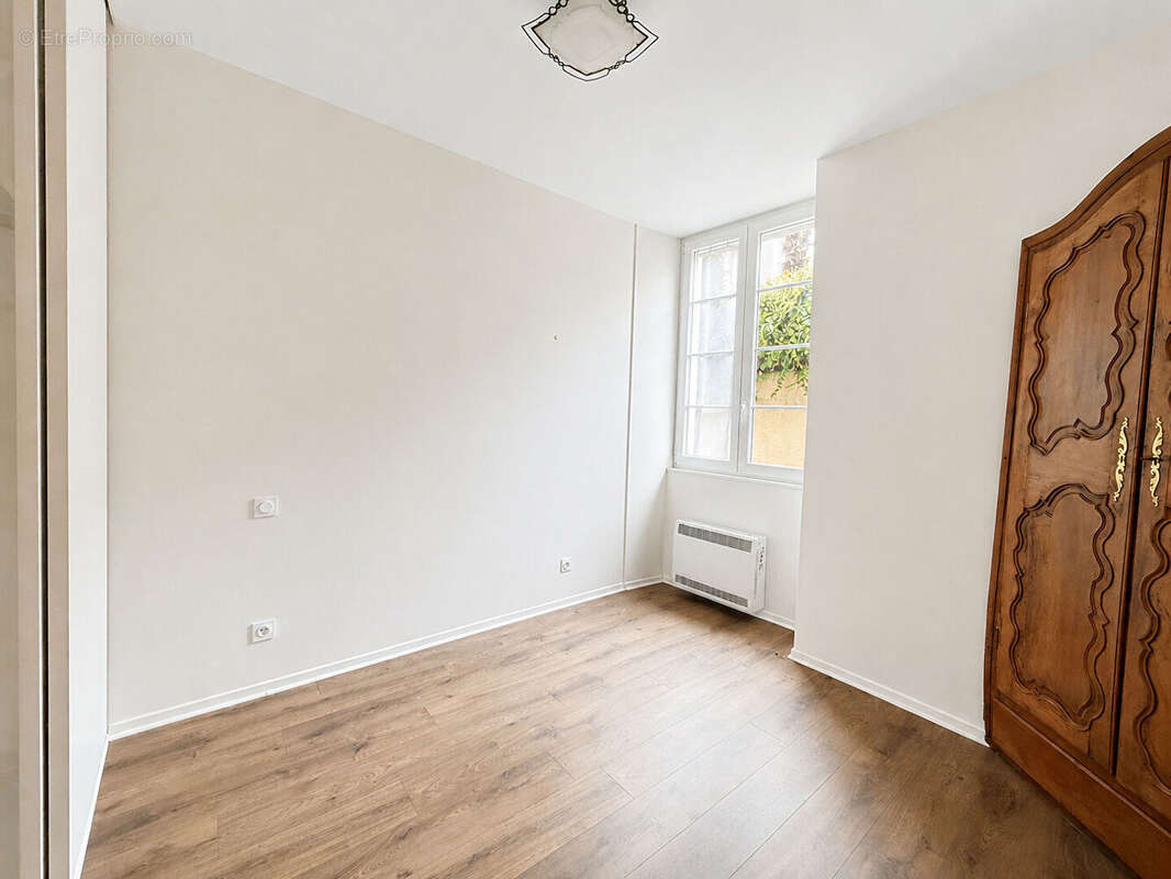 Appartement rénové avec vue imprenable sur le Lot . Coeur de Villeneuve-sur-Lot - photo 7