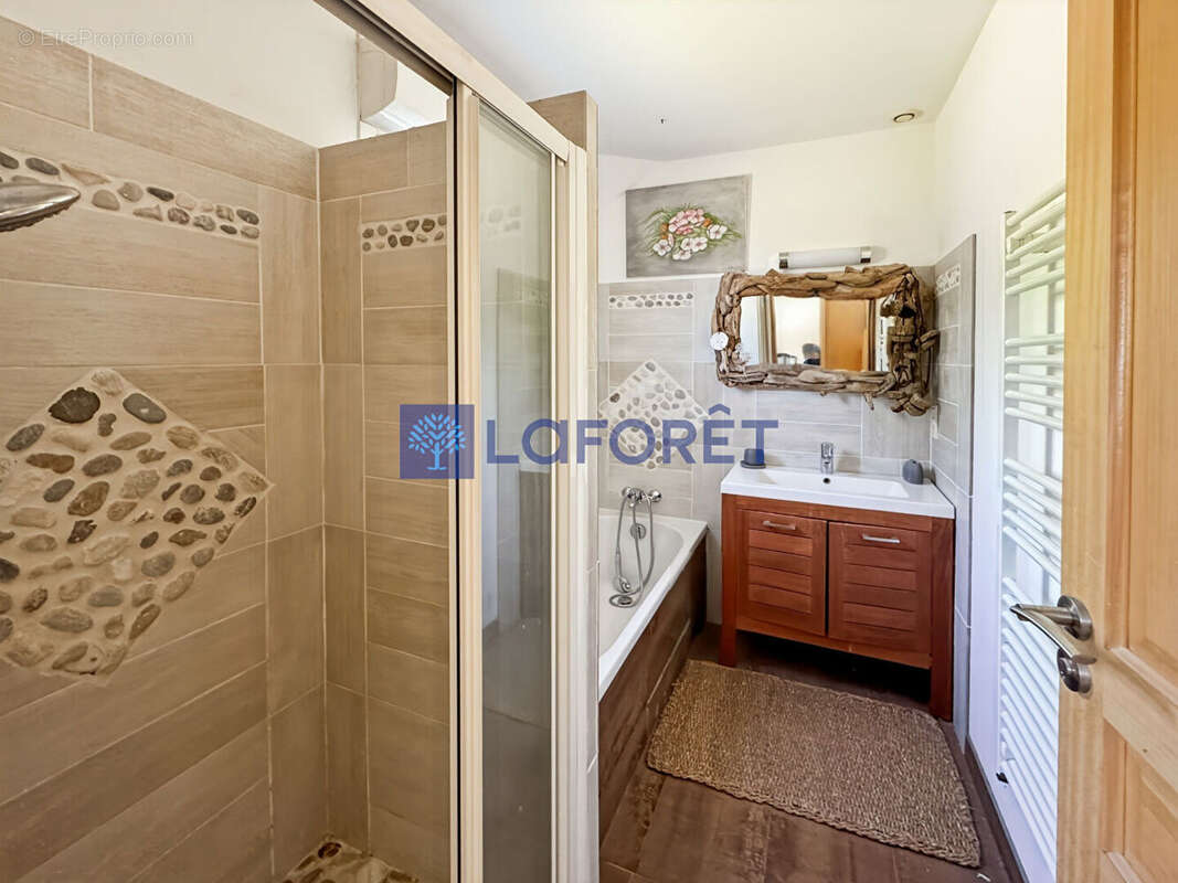 Maison à LA CHAPELLE-AUX-NAUX